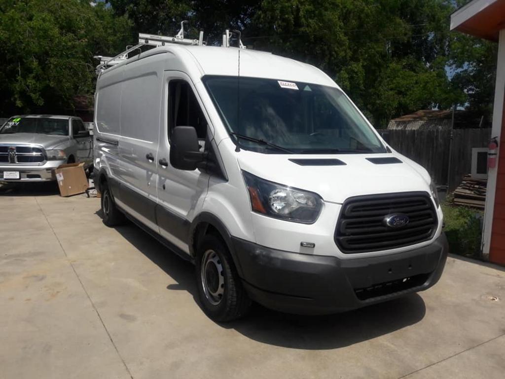 2015 Ford Transit Base's photo